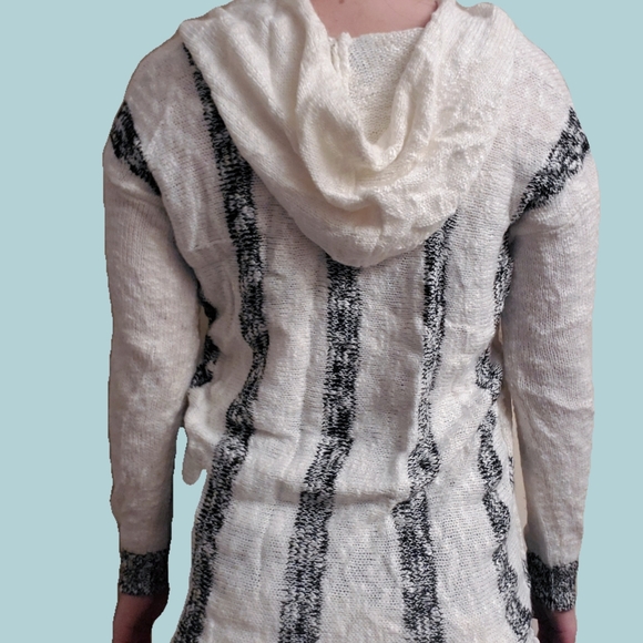 HOODED STRIPED THIN KNIT SWEATER - Picture 2 of 2